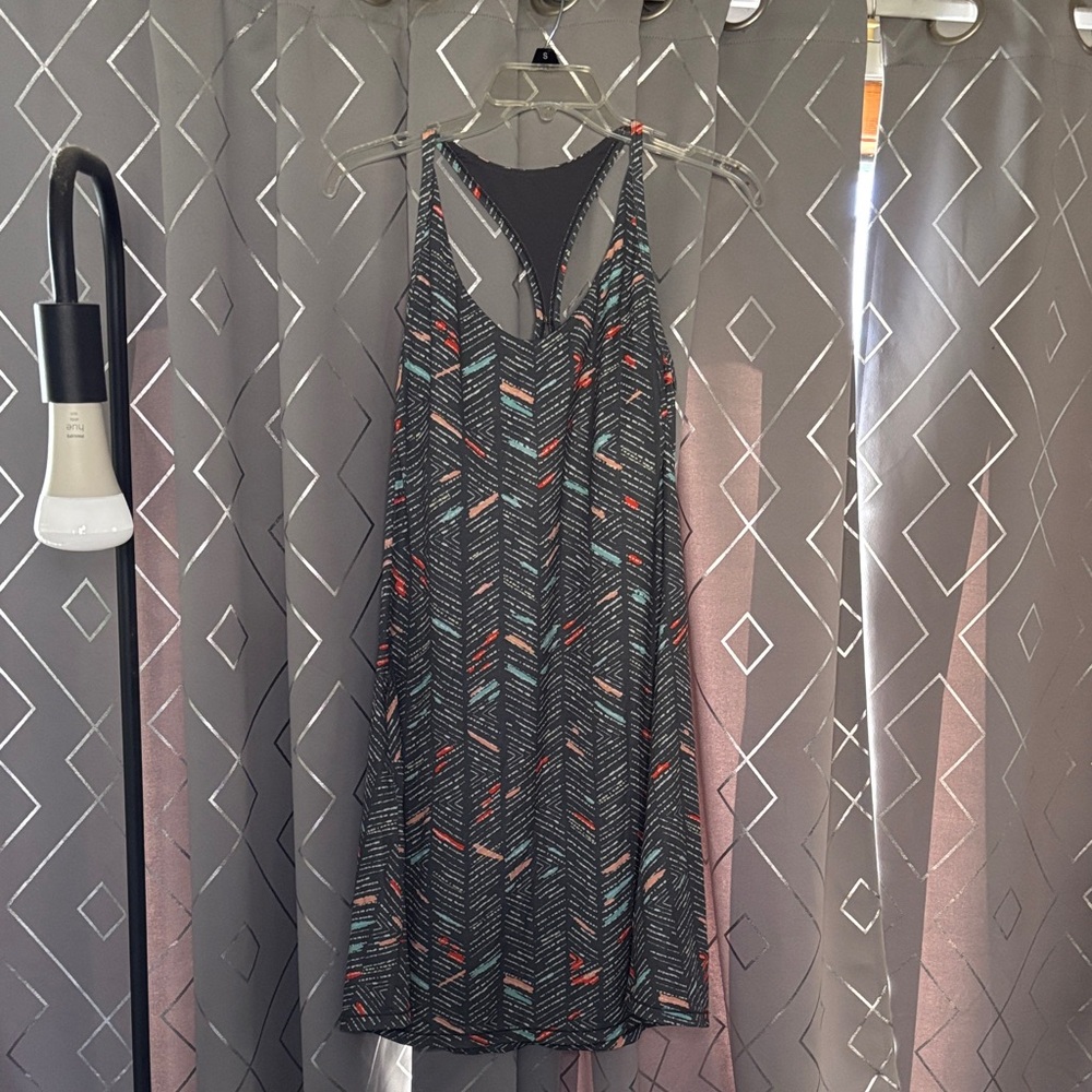 Prana Stylish Black and Red Patterned Dress Sports tennis